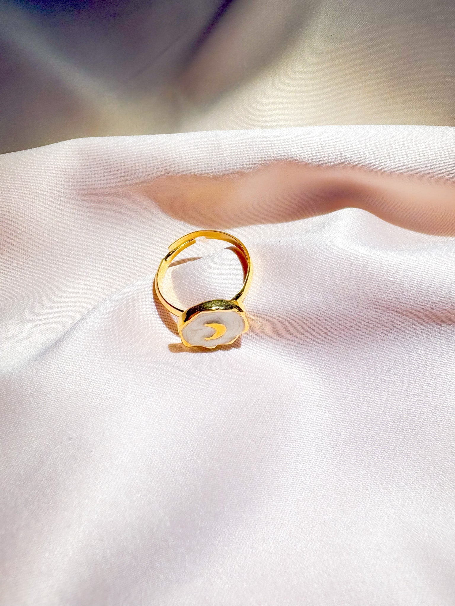 Bague Lune dorée et nacre - Bagues - Bijoux inoxydables