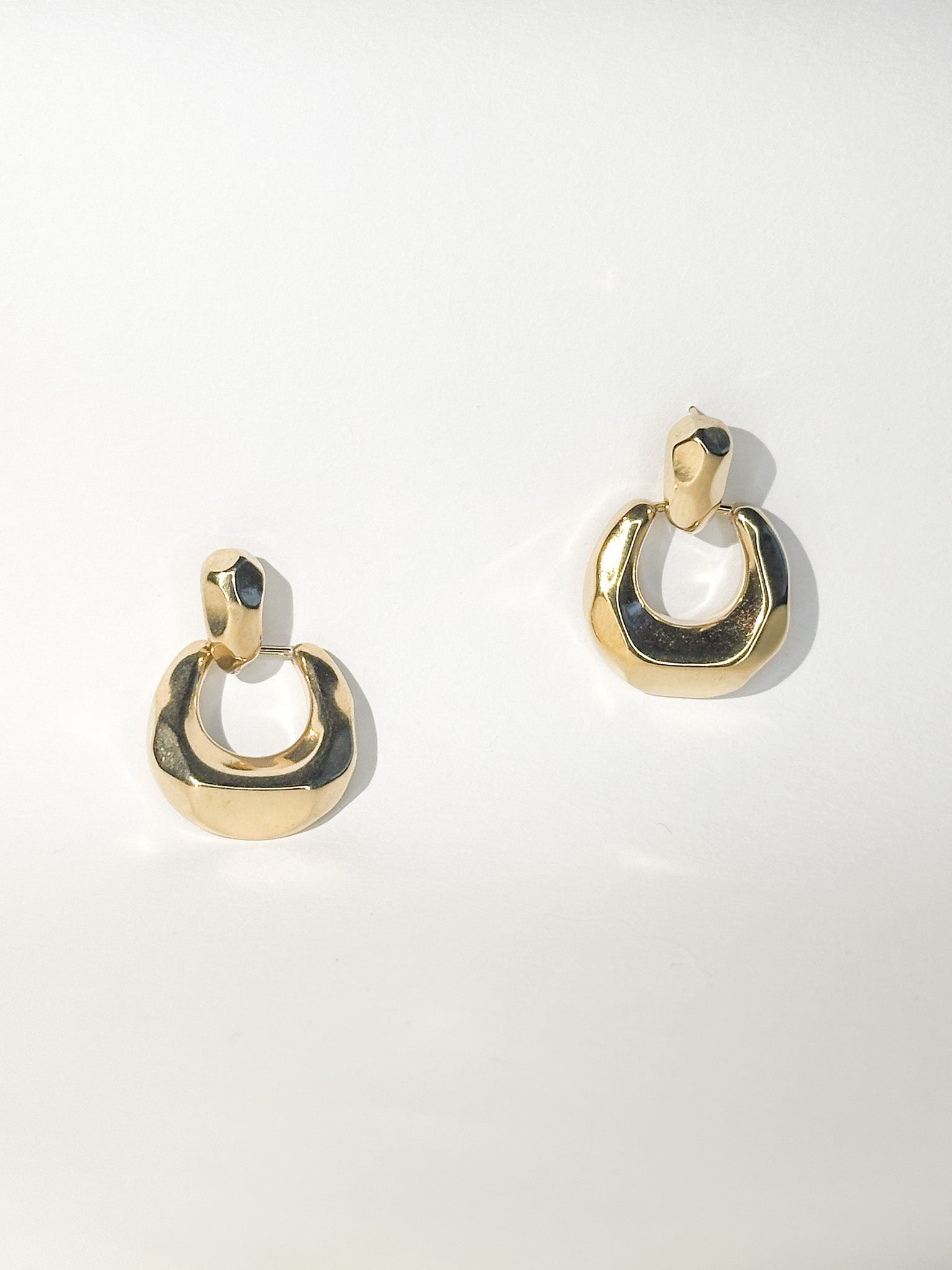 Boucles d'oreilles Dorées Martelées - Boucle d'oreilles - Bijoux inoxydables