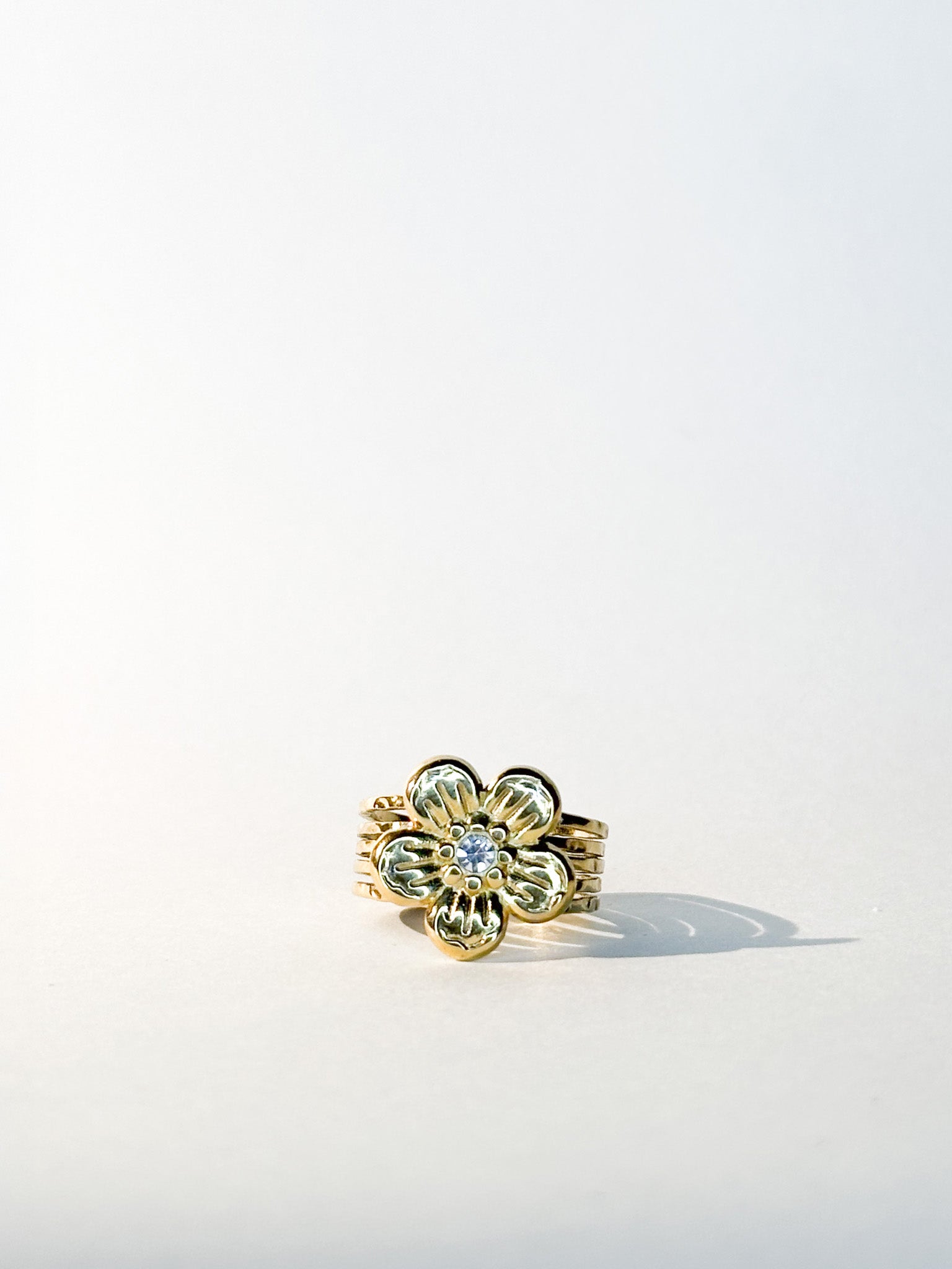 Bague Fleur dorée ajustable - Bagues - Bijoux inoxydables